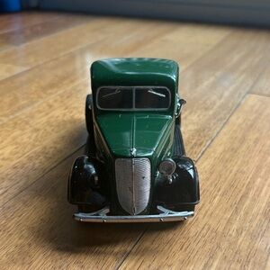 Ford Pick up 1937 Green Vintage Car